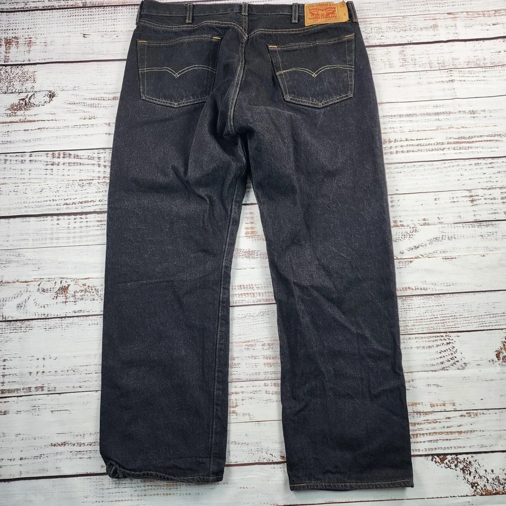Levis 501 Original Fit Jeans Mens 42x32 Black Denim Button Fly Straight Leg